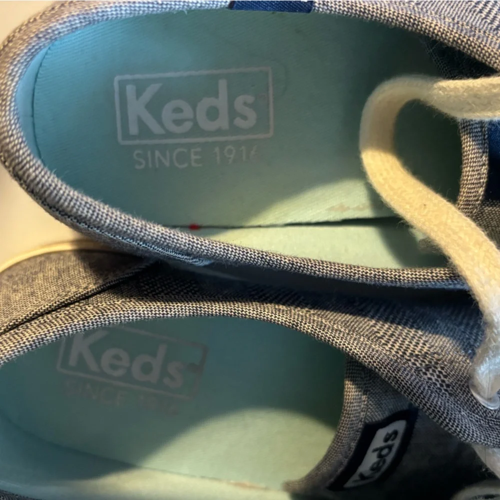 Keds Size 7‎ Women’s Navy Blue And White Pattern In EUC  WF54698